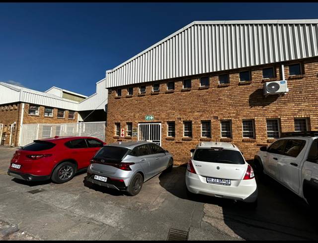 766M² WAREHOUSE TO LET IN KRAMERVILLE